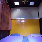 Terapung Hotel & Fish Garden