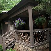 Black Bear Lodge of Sapphire