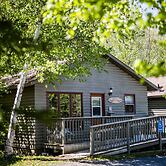 Georges Mountain Village