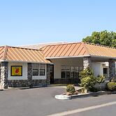 Super 8 by Wyndham Dunnigan