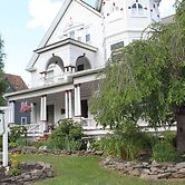 Victorian Charm Inn