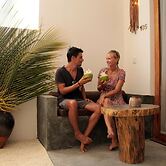 Dhiffushi White Sand Beach Hotel