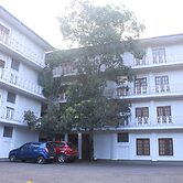 Paradise Inn