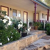 The Nosh & Nod - Avon Terrace