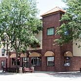 Shenandoah Inn & Suites