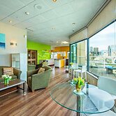 Grand Park Hotel & Suites Downtown Vancouver, Ascend Hotel Collection