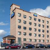 Days Inn & Suites by Wyndham Jamaica JFK Airport