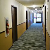 Bloomer Inn & Suites