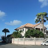 Le Chateau Ocean Villas