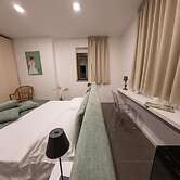Hotel River