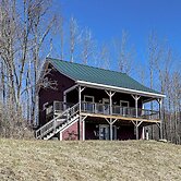Group Friendly! Mtn-view Haven in Waterbury Center