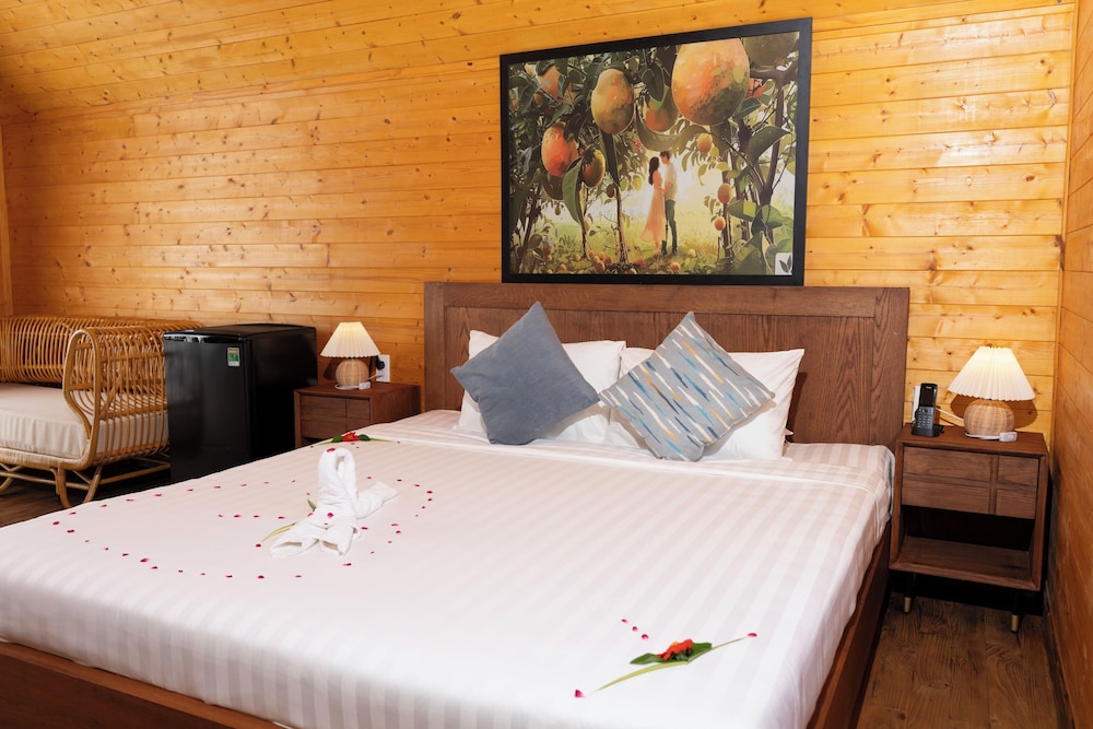 Hoàng Long Tropical - Farmstay