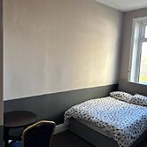 Room-serene Ocean View Apartment Room in