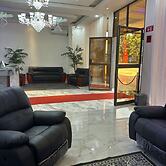 Shalom Hotel