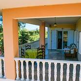 Charming Country House Just Steps From Everything