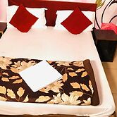 HOTEL CORNER HOUSE - A Budget Stay Rooms