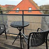Copenhagen Resident , Metro Apartment Close to Shopping , Caffe,public