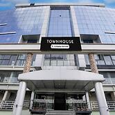 Super Townhouse Bharuch Near Railway