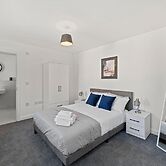 Alexander House by Guestz