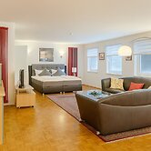BoardingHouse - Studios & Apartments