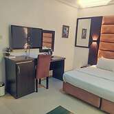 Creestar Hotel and Suites
