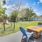 Group Hub w/ Game Room! 4 Mi to Hard Rock Stadium