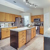 Spacious 4BR Home in Deltona w/ Screened Porch!