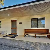 Mountain View Cedar Lodge Cabin