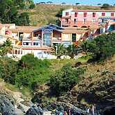 Sea View Escape on the Vermilion Coast