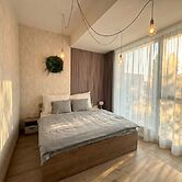 8-Min to Airport 1BR & 1LR Flat