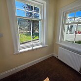 Apartment Sleeps 4 With Parking