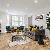 Riverside Flat Near Park Free Parking
