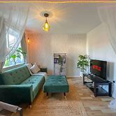 Perfect Booking 3 Bed Home in Central Bracknell