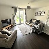 Colchester Retreat 4BR 2bath Ample Street Parking