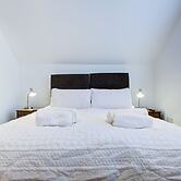 Spacious 4BR Haven in Ipswich