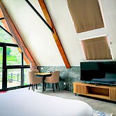 Roameo Resorts