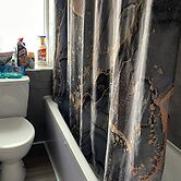 2 Bedroom House Near Wembley