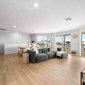 4BR Coastal Family Retreat Near North Beach BBQ