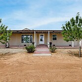 Family Friendly! Rural El Paso Home: Patio & Grill