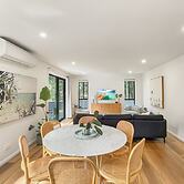 Quiet Retreat With Large Garden and Parking