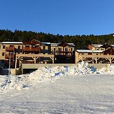 Cosy Forest Retreat Near Slopes