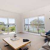 Metawise Stylish 2-bedroom Home With Easy CBD Ac