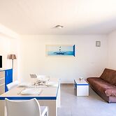 Spacious House for 6 in Parentis