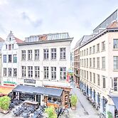 Temple Triplex Spacious Apartment