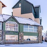 Alpine Base in Auris-en-oisans