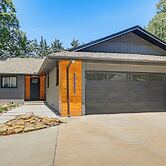 Great for Youth Sports Trips! Roomy Goddard Home