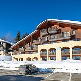 Spacious Mountain Stay for 7 in Doucy