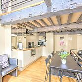 Temple Triplex Spacious Apartment