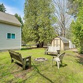 1 Block to Lake Huron Beach! Peaceful Shore House