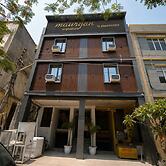 Mauryan Signature Hotel NHPC Metro
